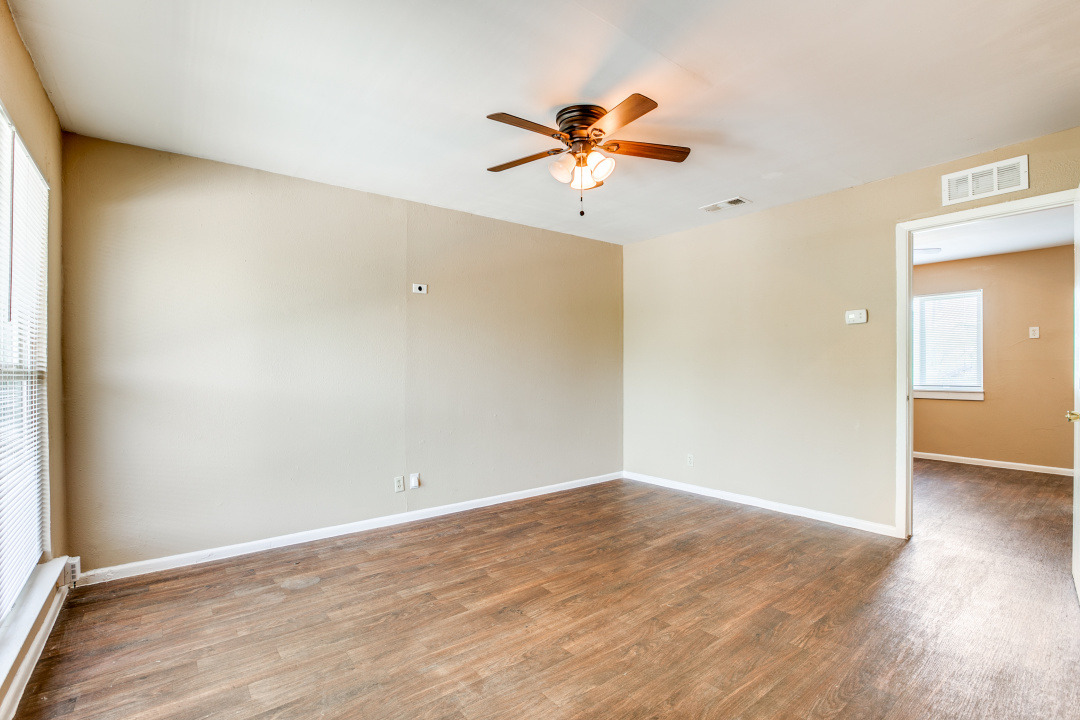 216 Lucas Street - 2